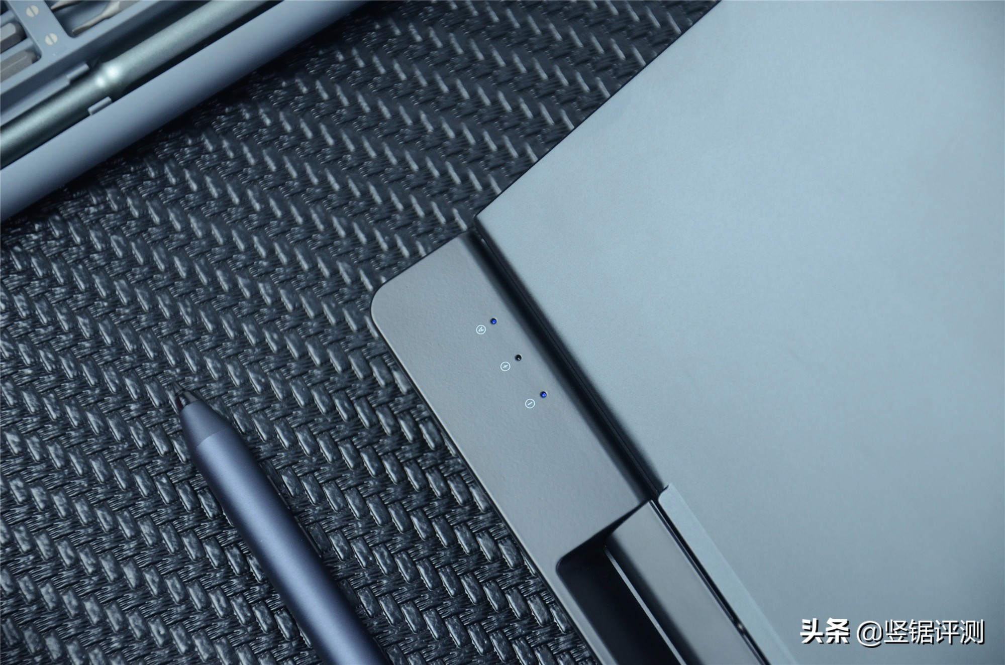 屏幕支持旋转！壹号本“工程师PC”迷你笔记本评测