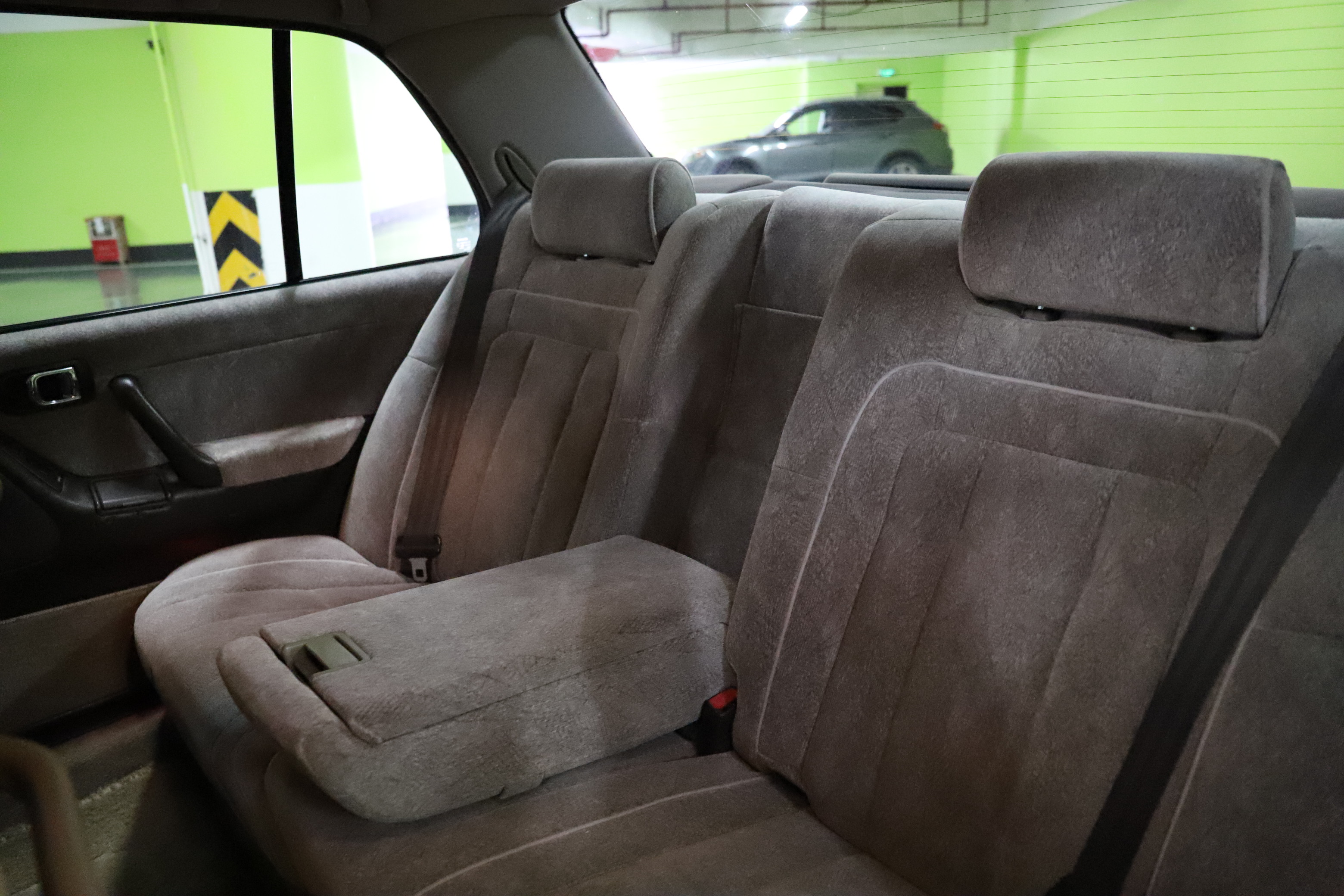 尽管饱经沧桑，但仍风采依旧！重温90年代丰田荣耀——皇冠133