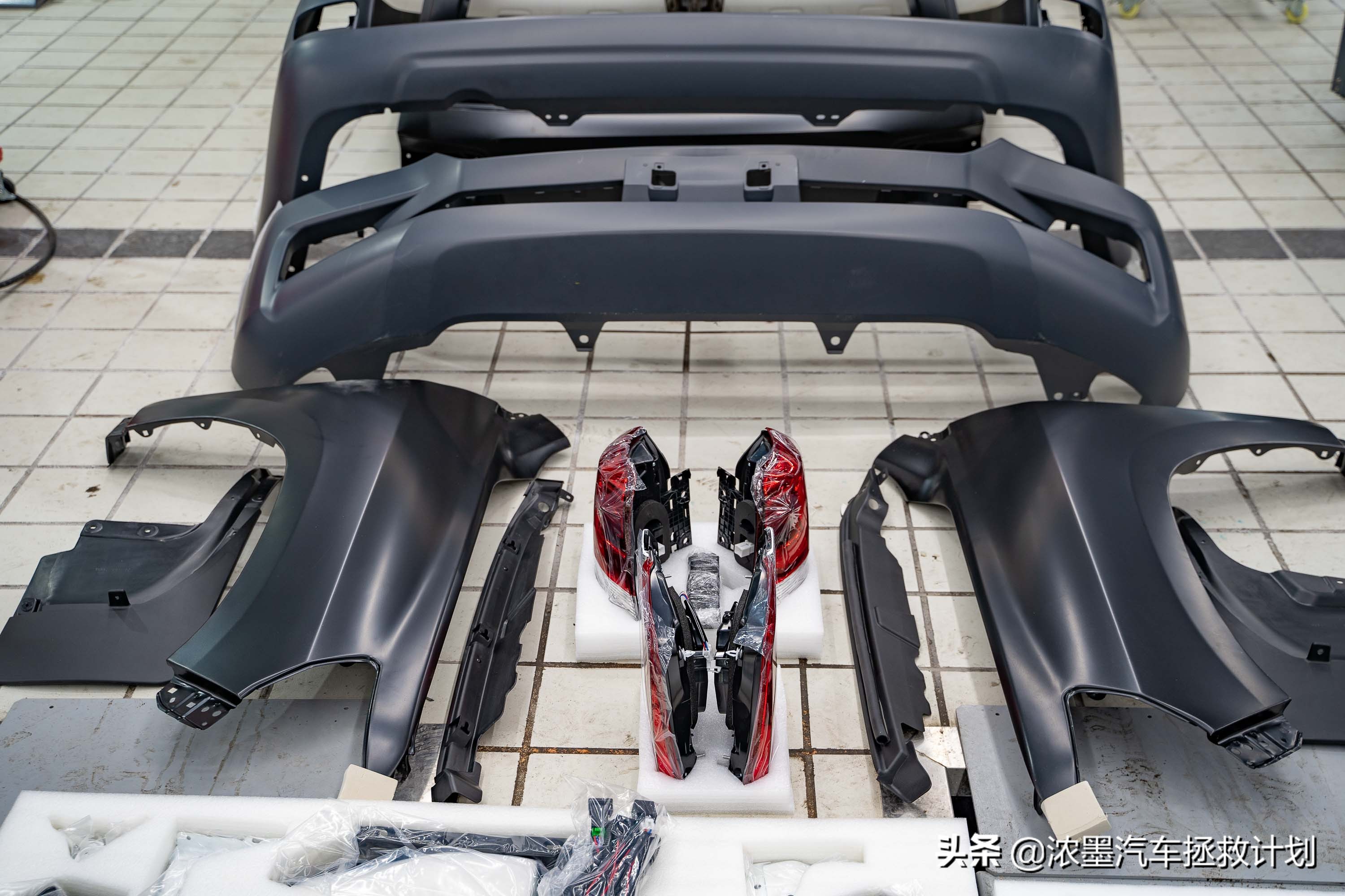 丰田霸道酷路泽带你翻山越岭,丰田兰德酷路泽低速4驱越野模式