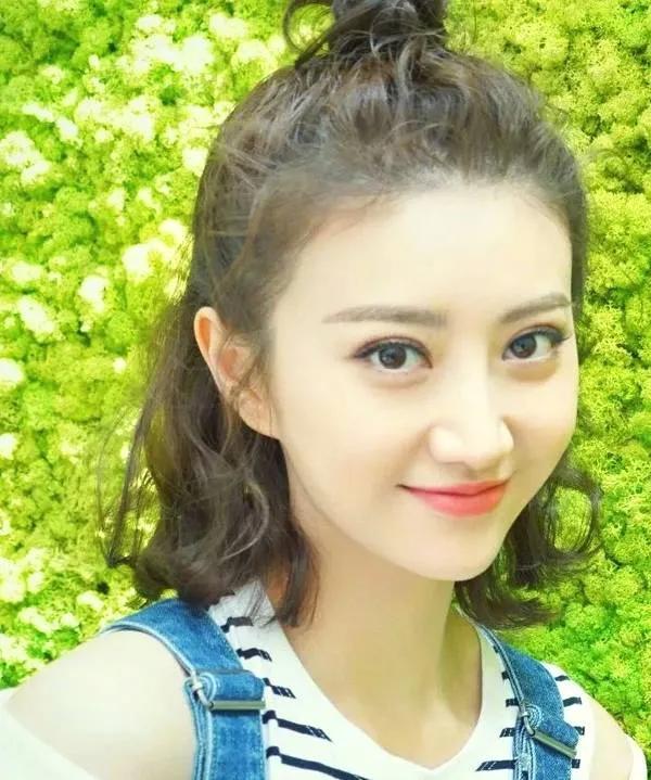 女人长得不好看却嫁优秀男人,女人不漂亮男人会爱吗