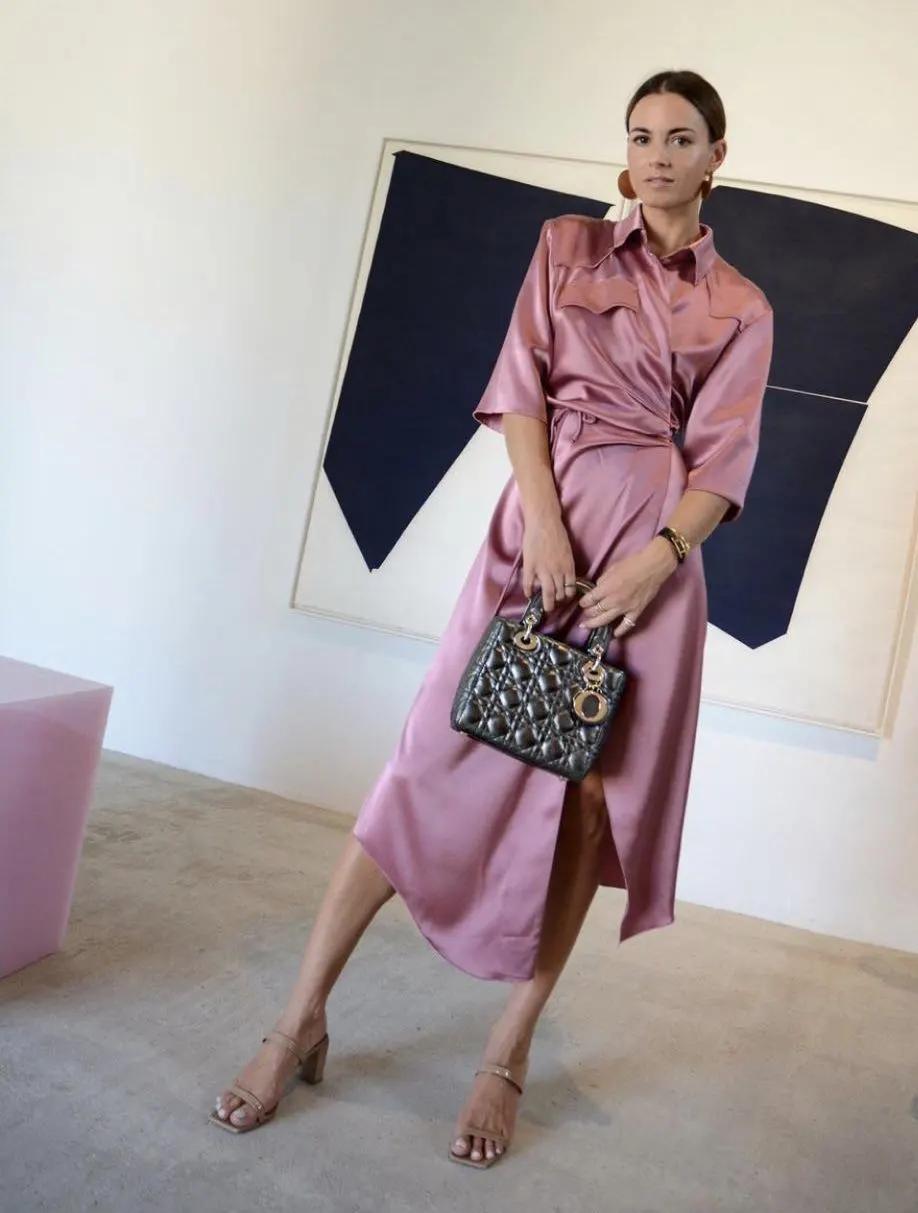 春天来了推荐一条成熟风的连衣裙,春季值得选择的几款连衣裙美到爆