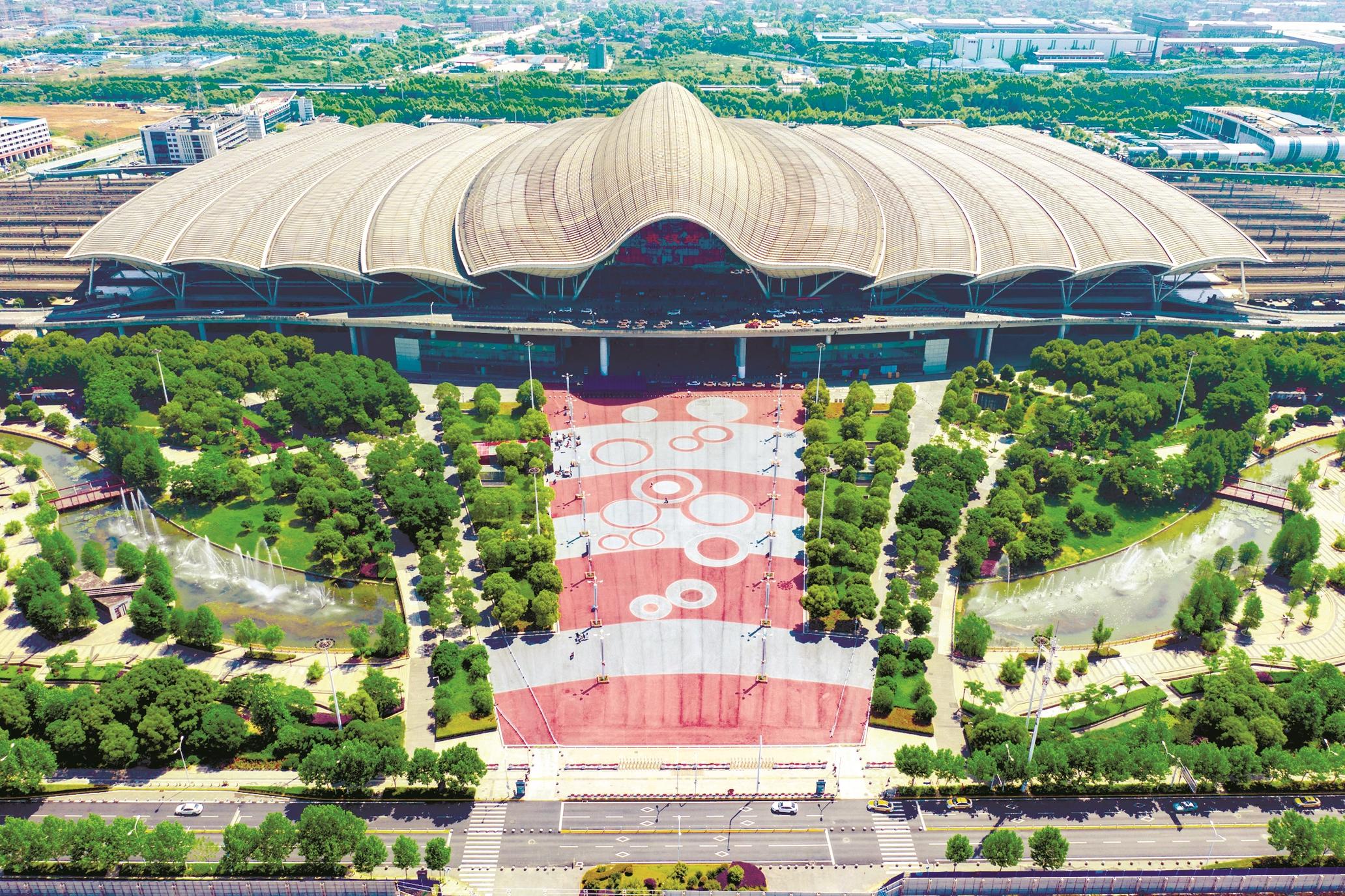 武汉火车站最美高铁站,最美高铁站武汉站48分钟