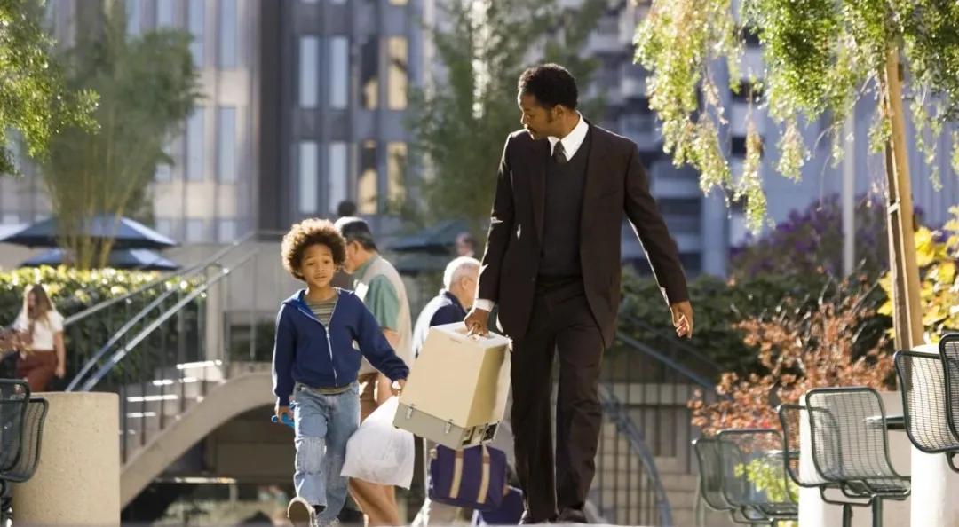 在家带孩子上网课又要工作,在家陪孩子上网课又担心公司生意