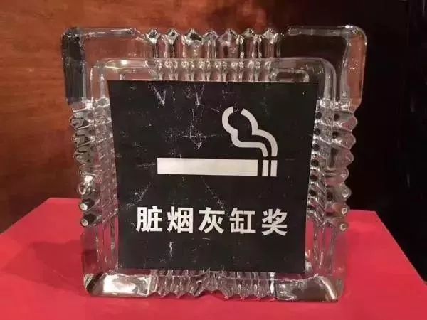 不抽烟的007，还酷吗？