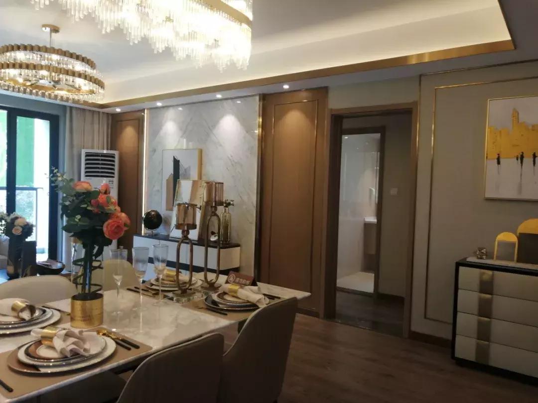 武汉地铁总价30万精装修房子,武汉地铁精装三房