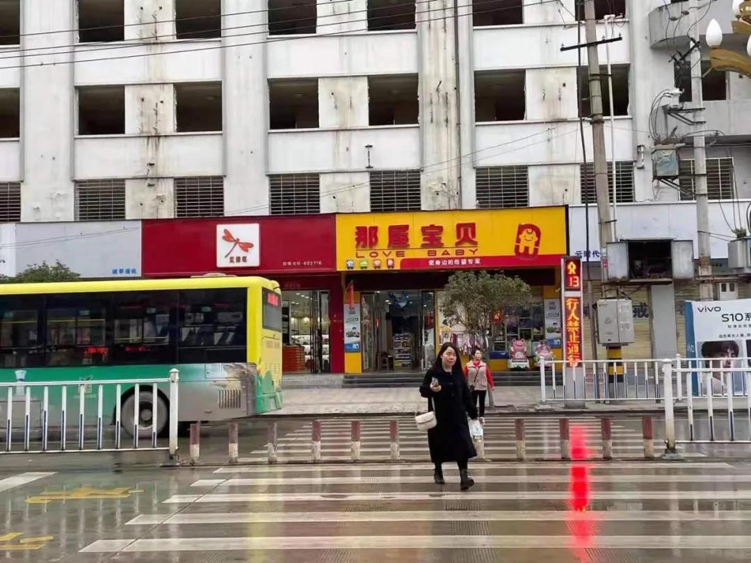 陇南行人闯红灯,陇南市行人闯红灯