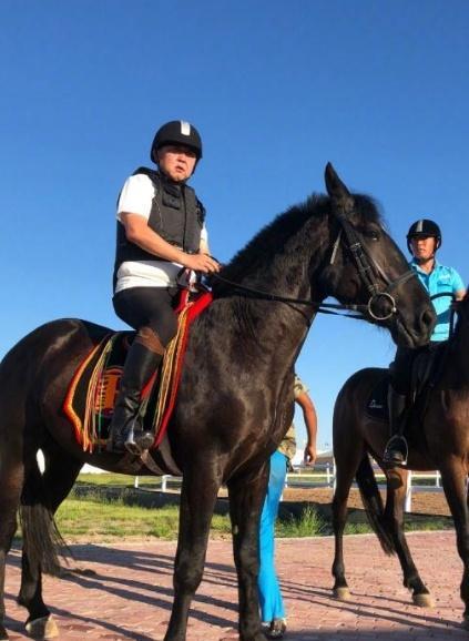 于谦50大寿郭德纲送礼,郭德纲于谦经典写诗