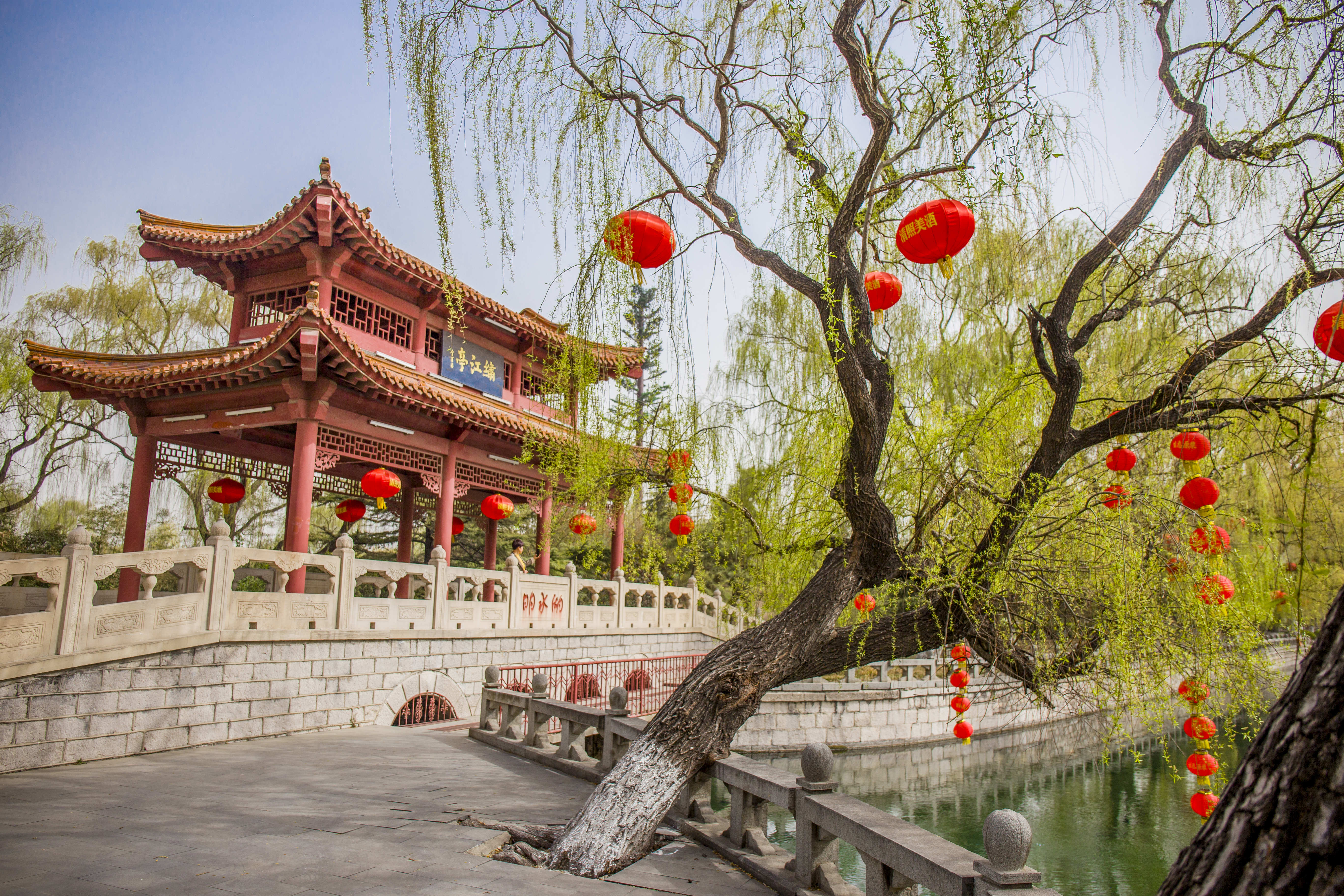 济南趵突泉酒和百脉泉酒哪个好,百脉泉和趵突泉哪个好