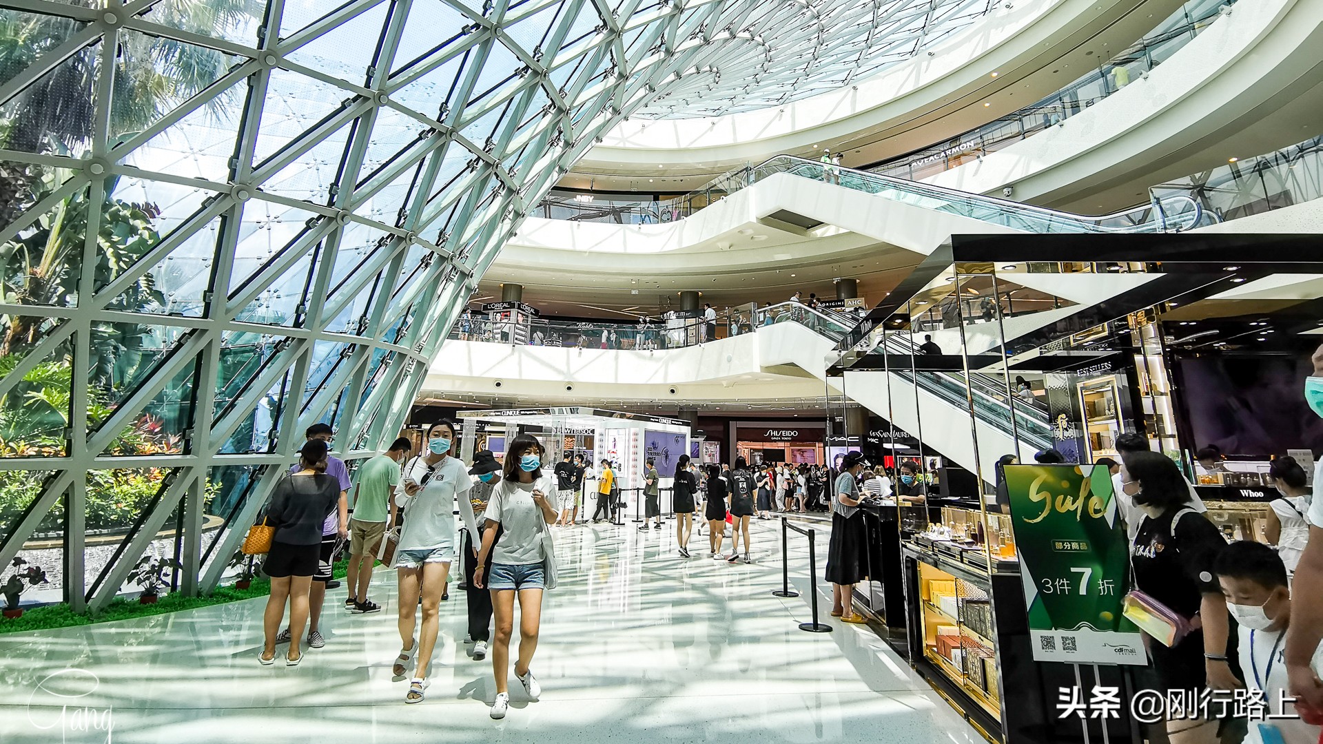 三亚离岛免税热潮,三亚离岛免税消费迎热潮