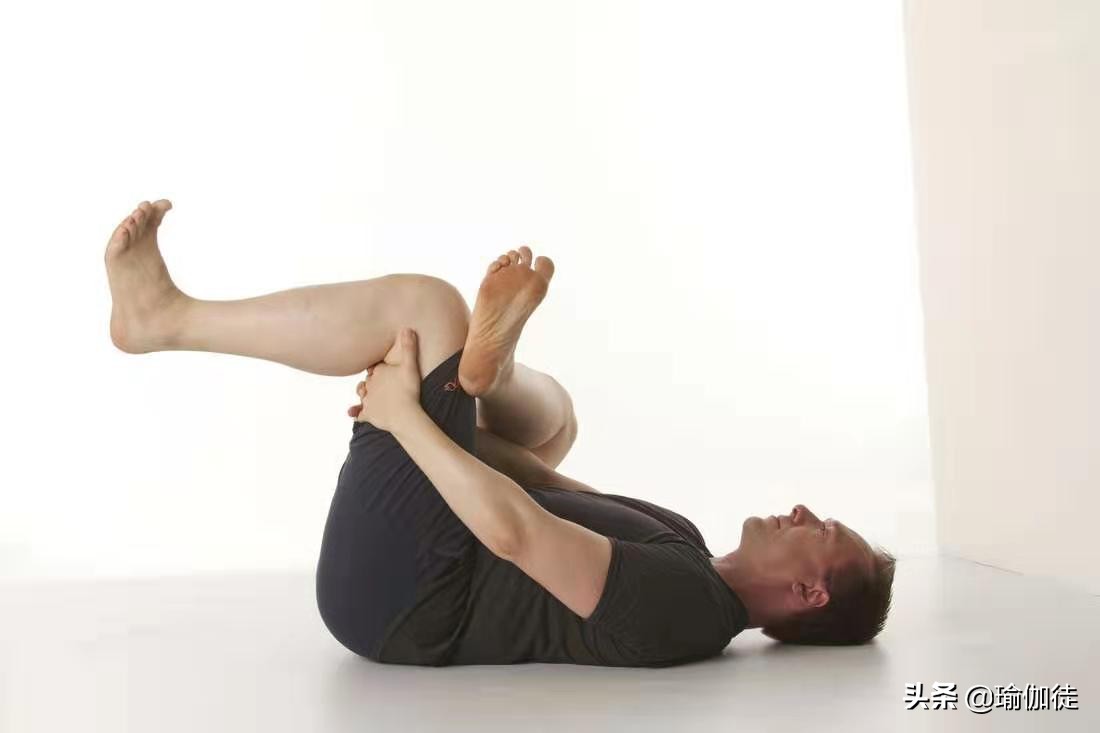 伟大的肌肉,用瑜伽带训练梨状肌