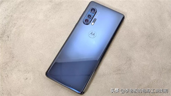 摩托罗拉edge2022优点测评,摩托罗拉edgeplus测评游戏