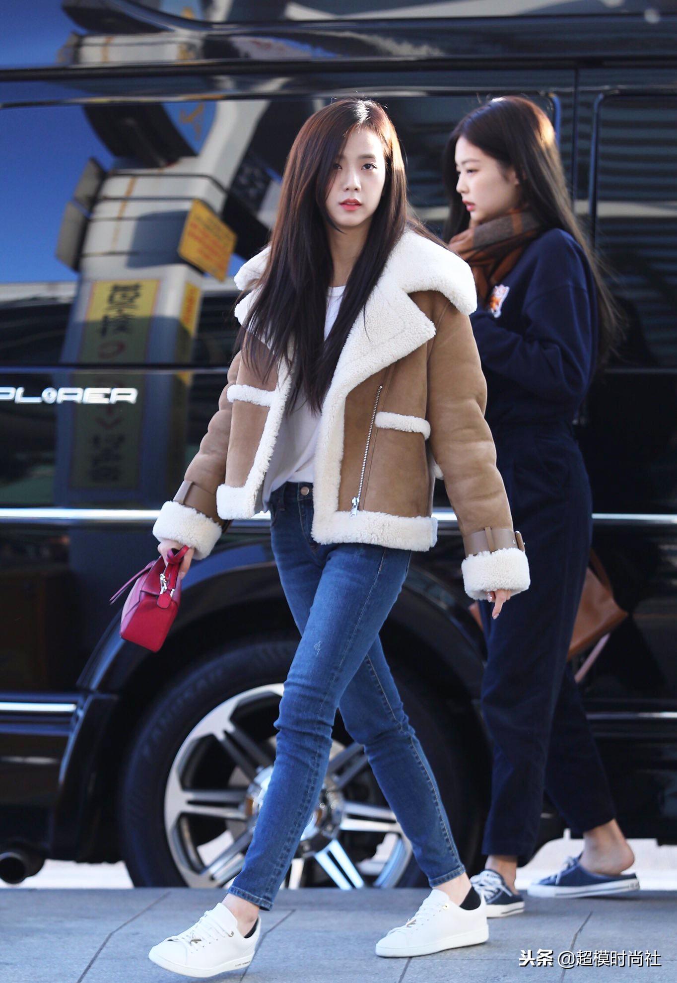 杨幂穿打底袜好看吗,杨幂穿长筒袜的穿搭