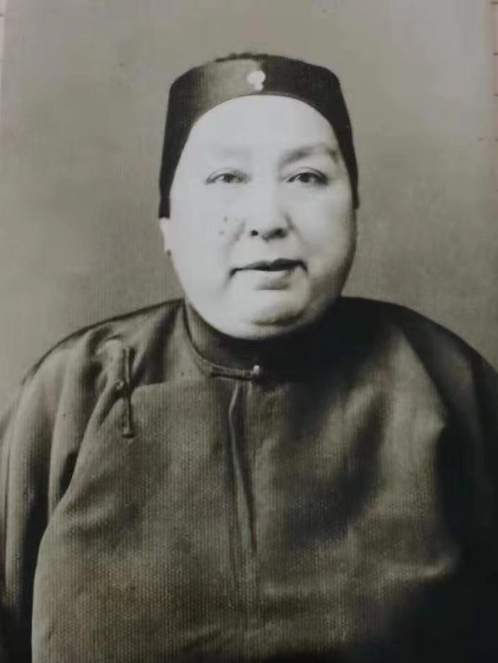 浜旈緳娼姳搴楄,椴佸畨娴庡崡蹇嗘棫