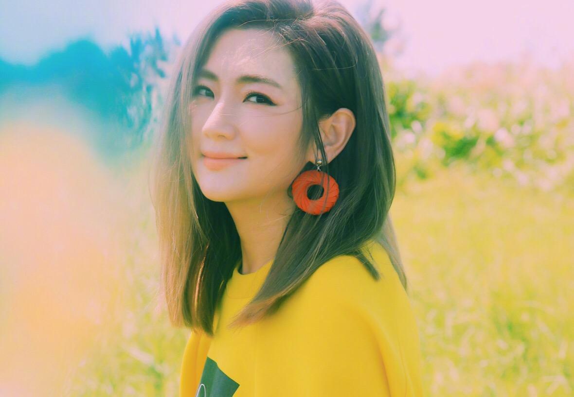 任家萱讲述烧伤经历,任家萱烧伤完整赔偿