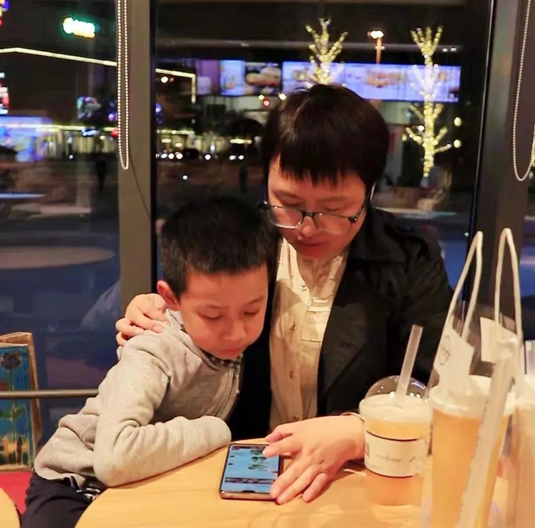 那一天，我抱着自闭症儿子，想去撞大货车……