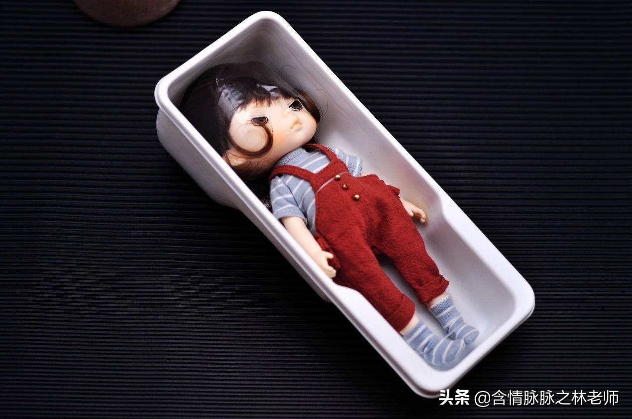 给女儿买60cm娃娃,给女儿买玩具芭比娃娃