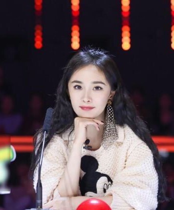 带货女王杨幂视频完整,大幂幂马丁靴怎么样