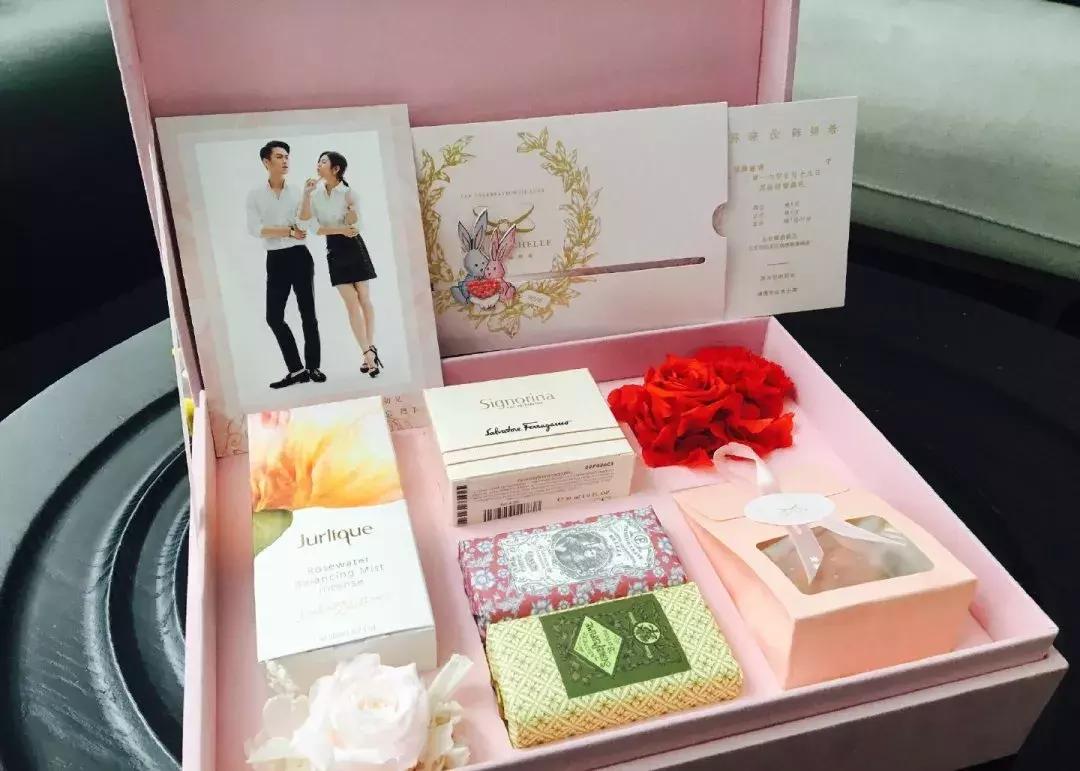 一堆伴手礼,有什么看着很值钱的伴手礼