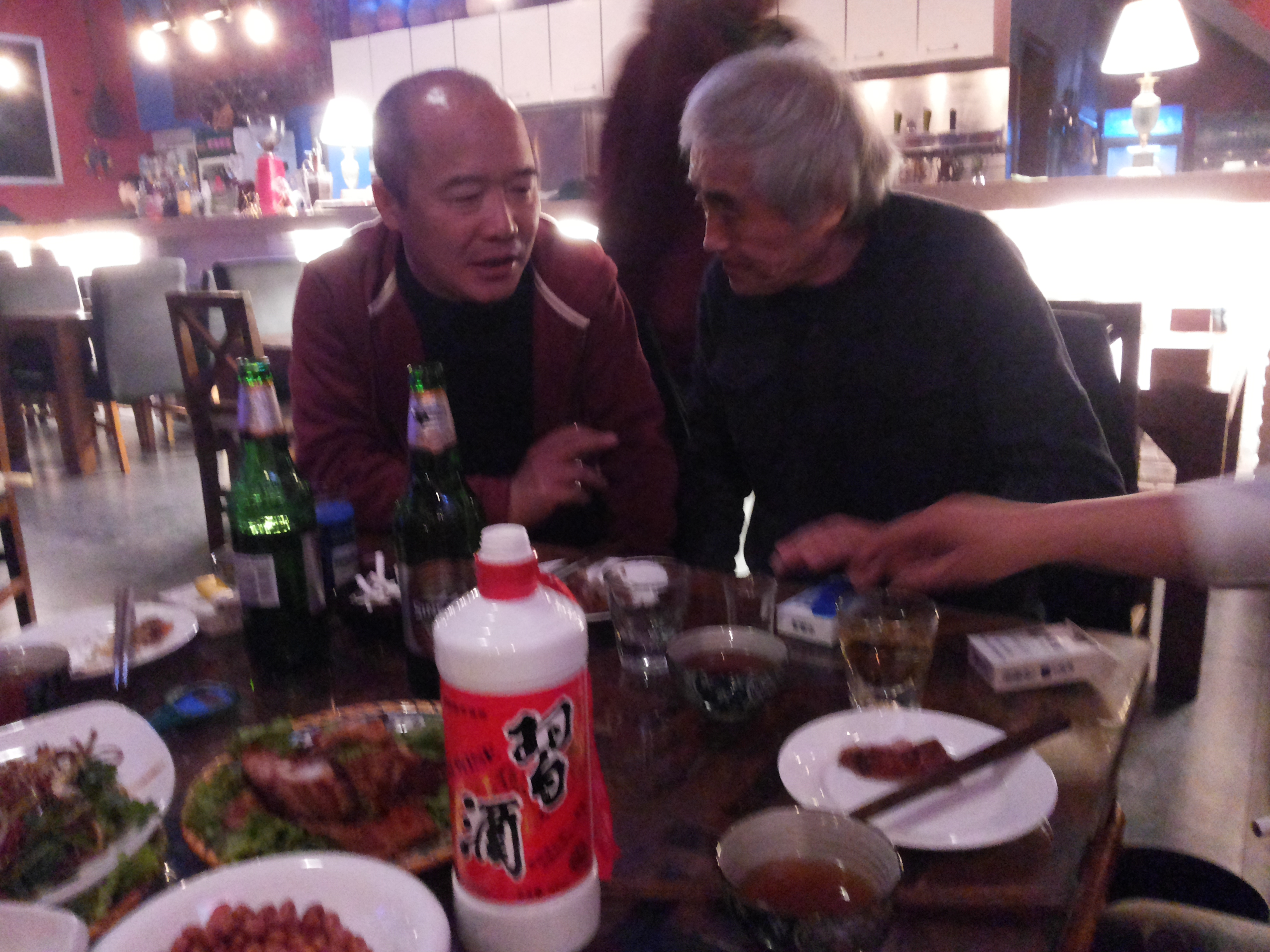 著名艺术家方力钧评马越的《瓦斯狗》