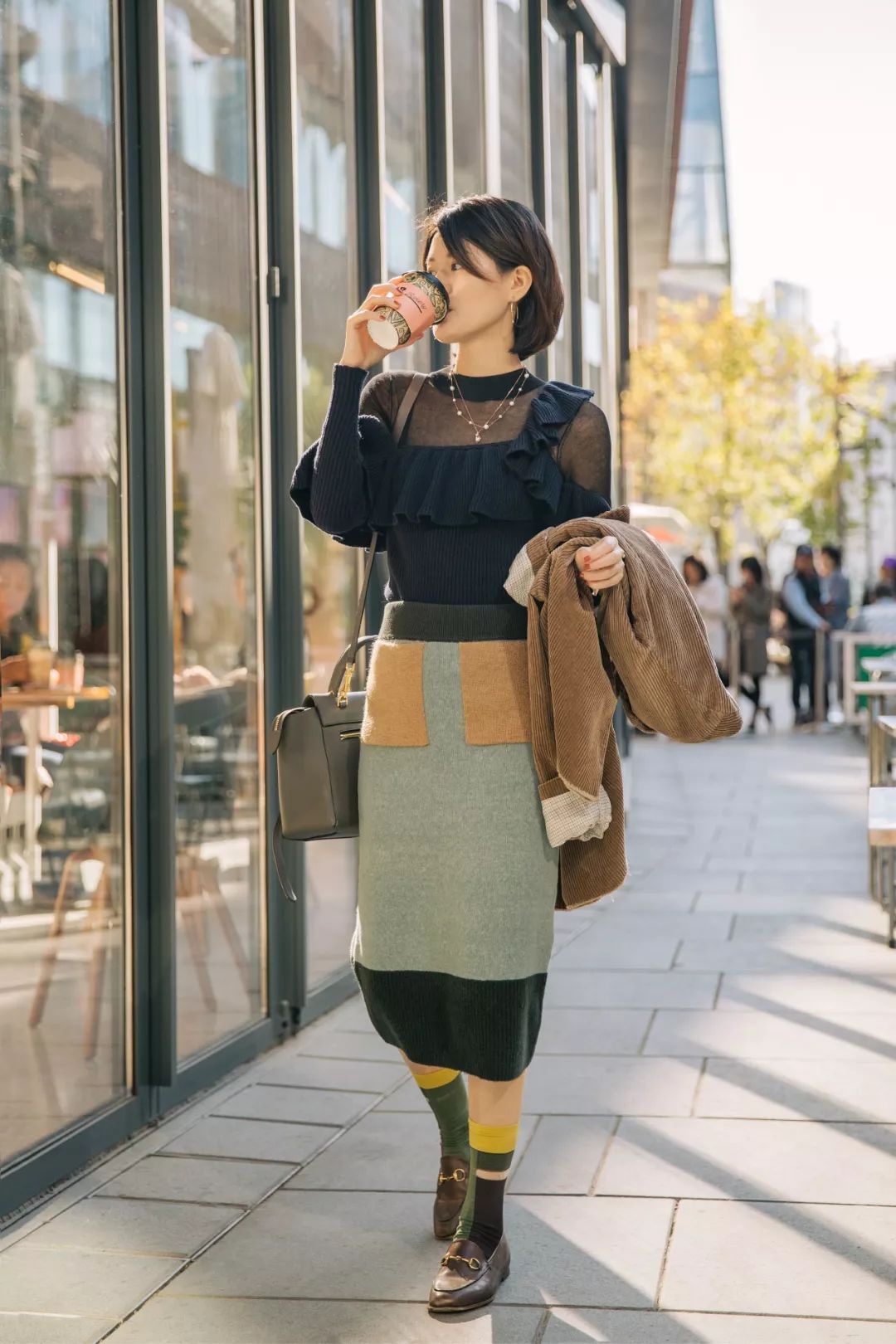 我们普通人应该卖什么比较好一点,现在应该开始买秋装了吗