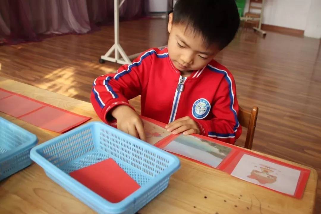 幼儿园教师公开课展示活动简报,幼儿园教师风采展示评选视频