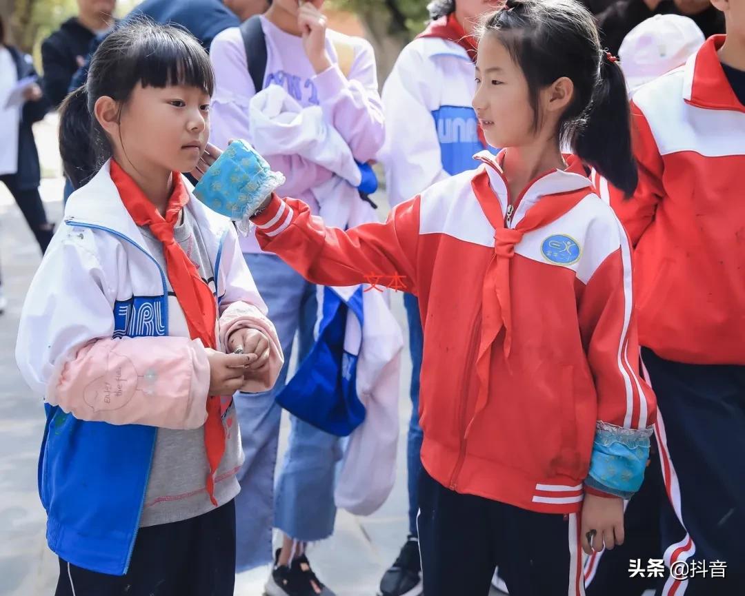 那些惊人的儿童绘画作品,山里的孩子画画