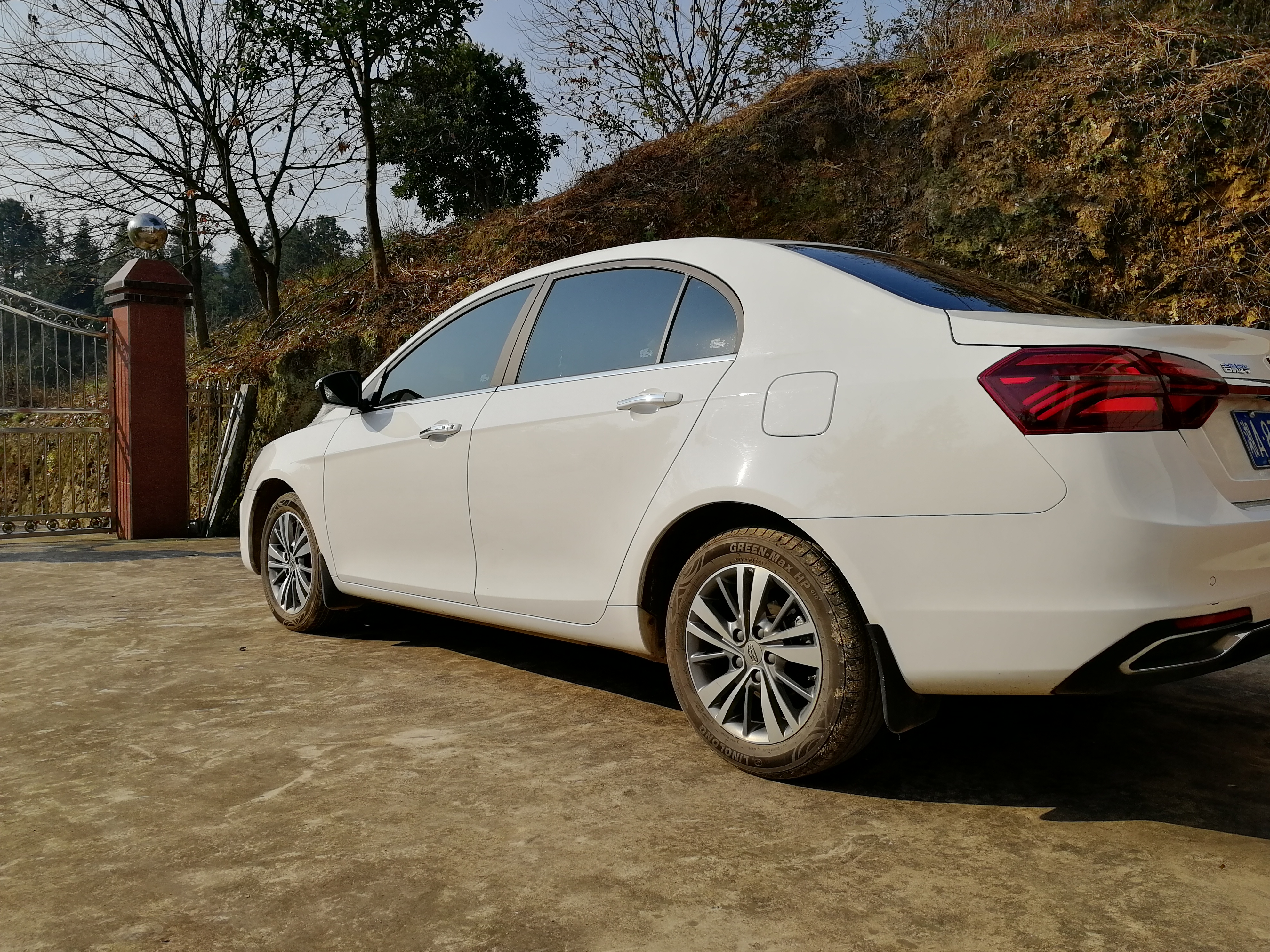 吉利帝豪推荐买哪一款颜色,吉利帝豪最值得购买哪一款