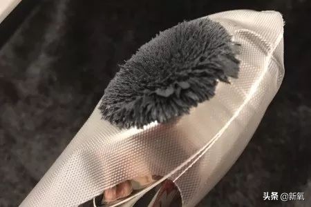 张雨绮带钻石出席活动,张雨绮送一克拉碎钻