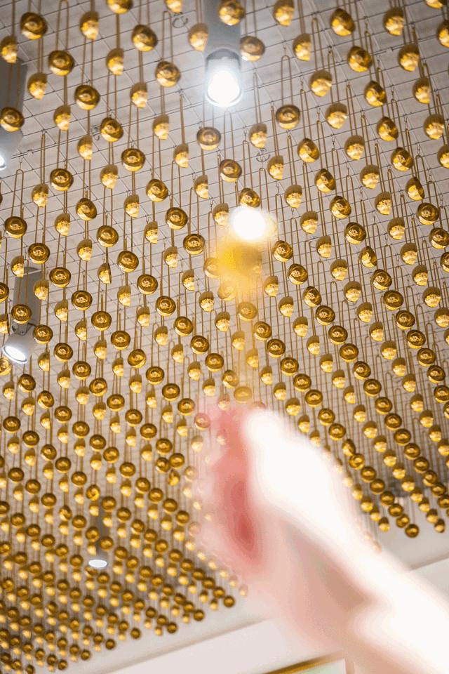 一顿饭至少配六个菜,一顿饭喝六碗汤