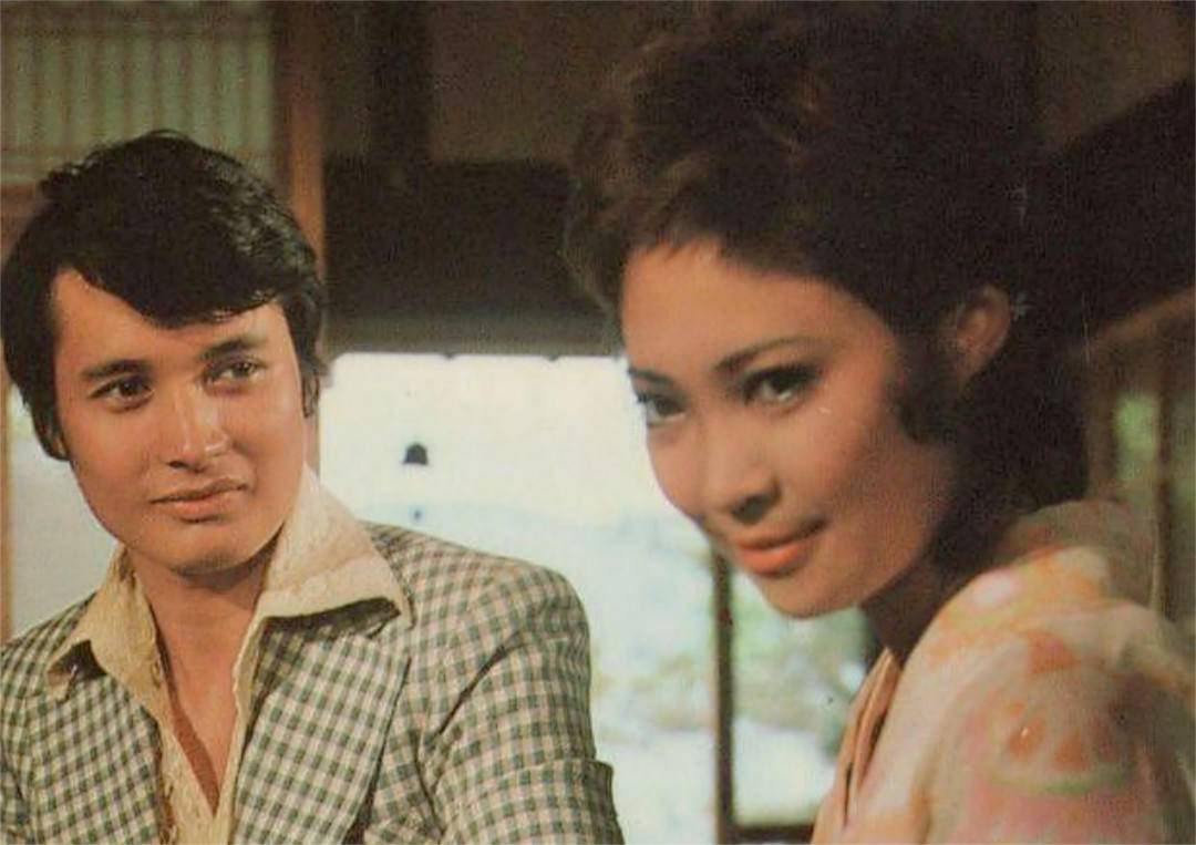 73岁影后萧芳芳：4段感情9种特长，周星驰李连杰都曾崇拜她