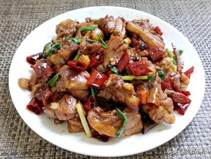 半只鸭子怎么做三菜一汤,鸭子炖什么菜好吃又营养