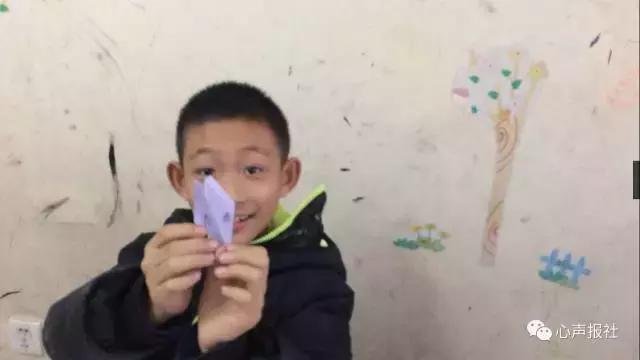 三年级想象作文老鼠乘纸飞机,纸飞机的作文三年级