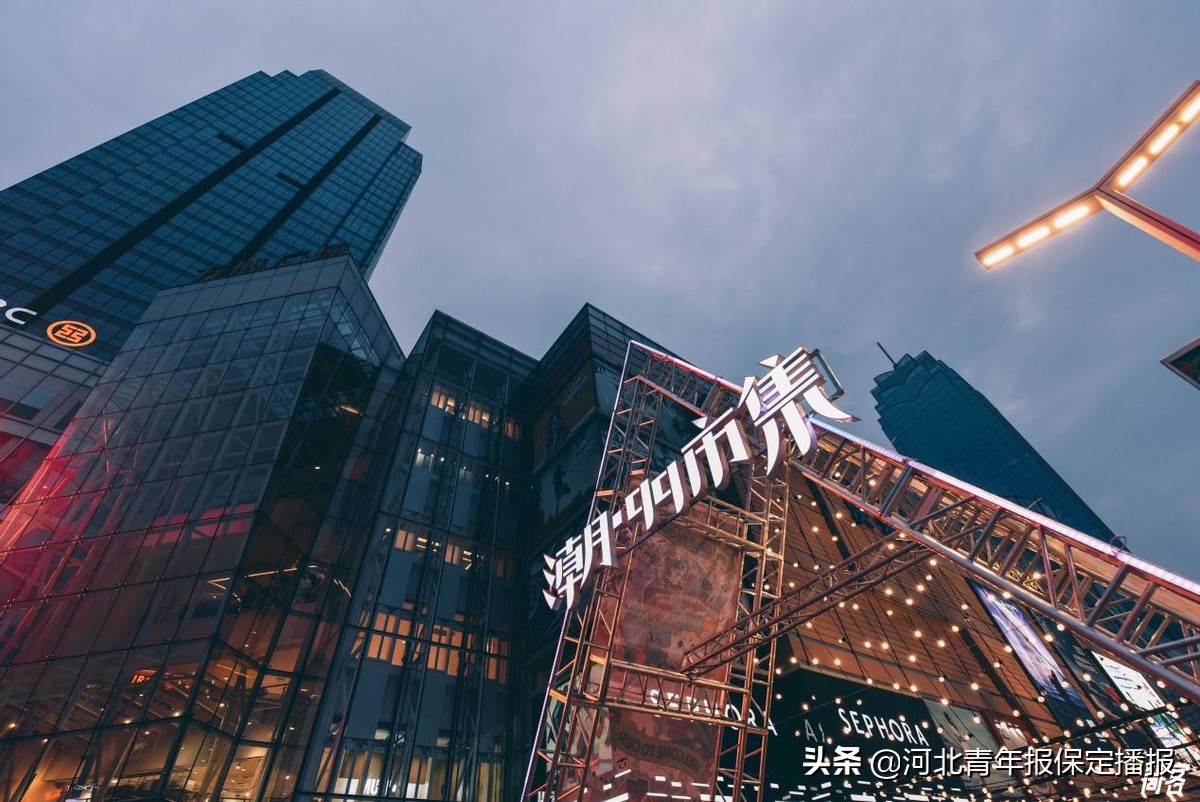 淇濆畾涓囧崥鑺辫溅,涓囧崥骞垮満鑺辫溅