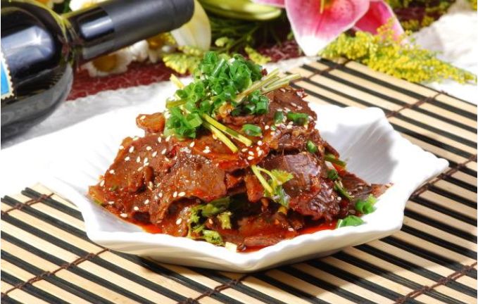 五星大厨教你如何炒制牛肉,牛肉好吃有诀窍大厨教你正确做法