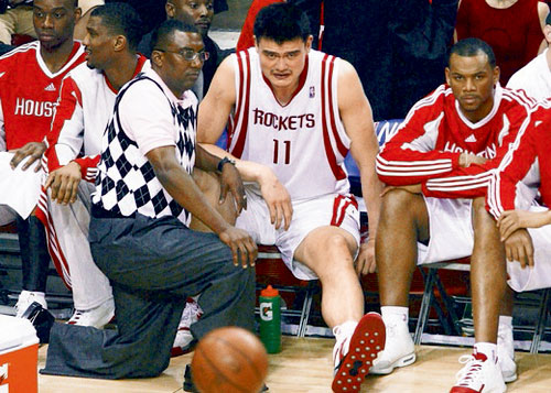 姚明的故事：中国篮球第一人，和麦迪太可惜，篮协主席的功与过