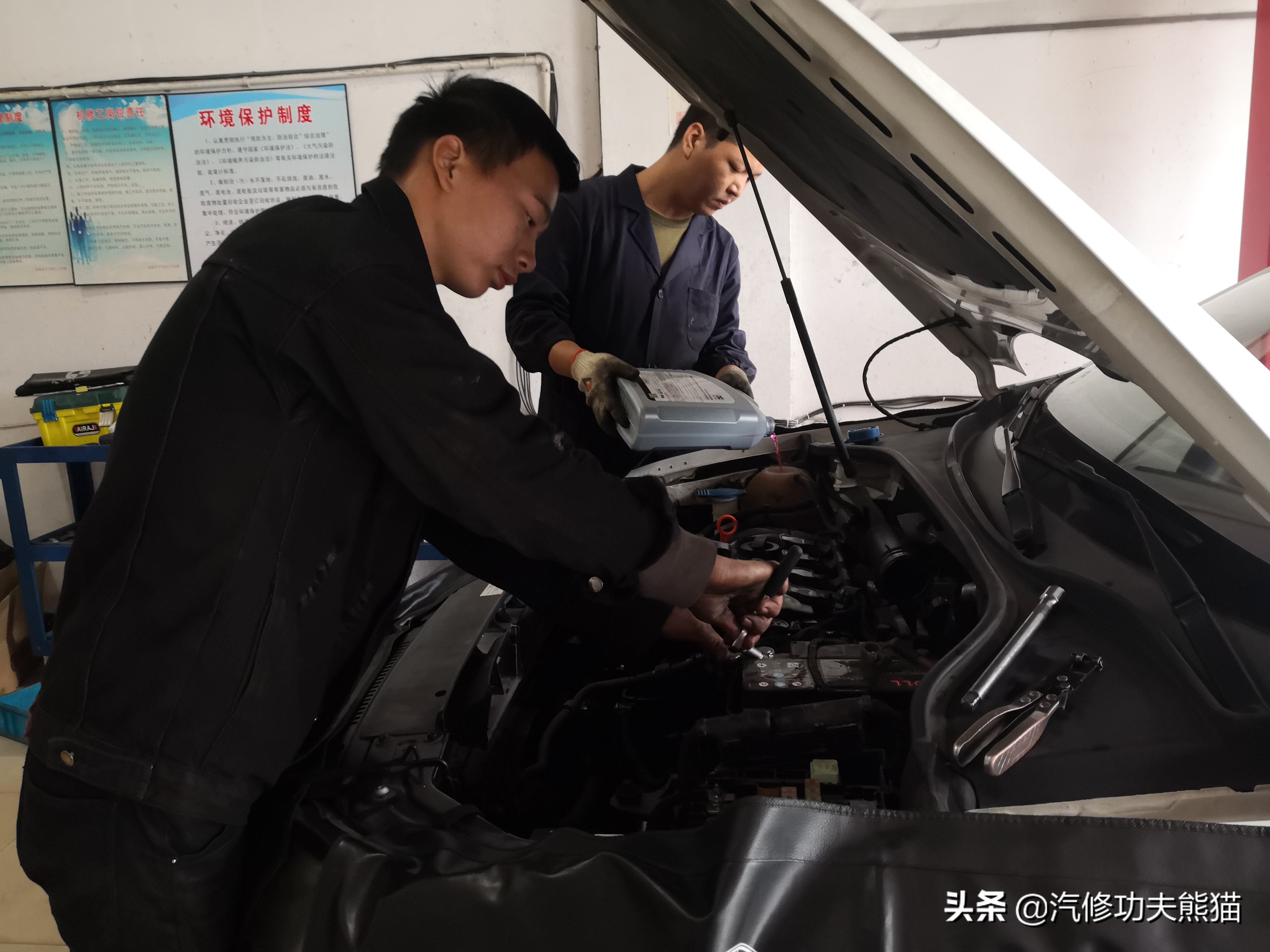 dsg双离合起步抖动有异响,大众帕萨特3.0v6发动机烧机油