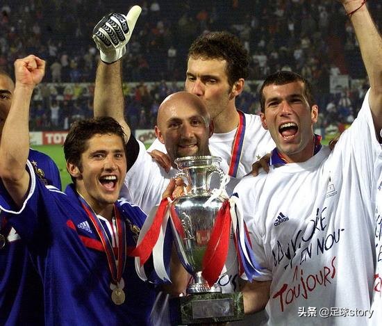 齐达内传奇巨星,齐达内足球大师