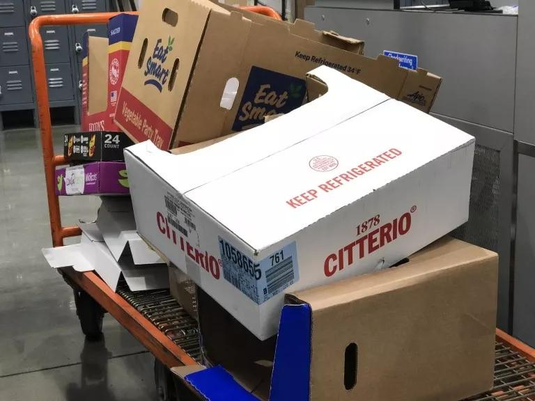 为什么外国人买菜都要抱着纸袋,为什么电视剧买菜都要买芹菜