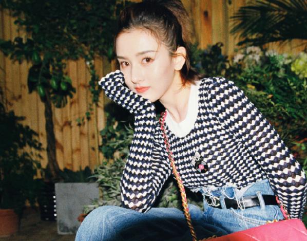 脸长的女生适合什么扎发,脸大发量多的女生适合什么扎发