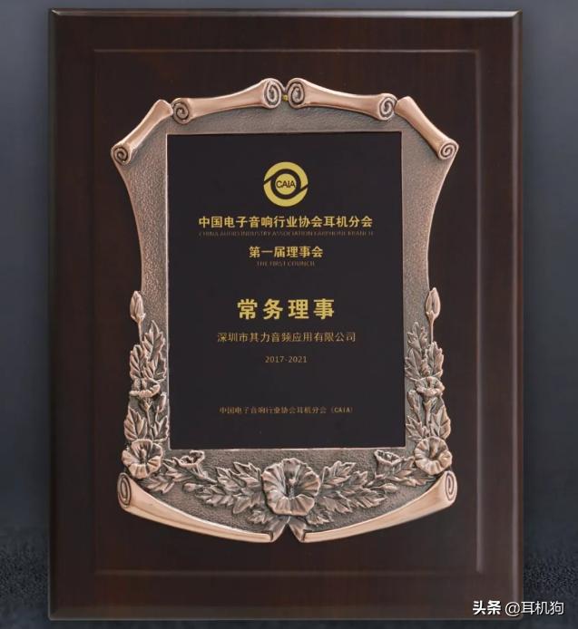 想让你的男朋友戒掉发烧耳机不难！请放下那个古驰包，让我来