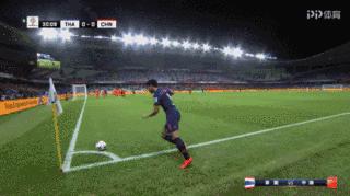 外国人看国足2:1泰国,国足vs泰国球迷互喷场外