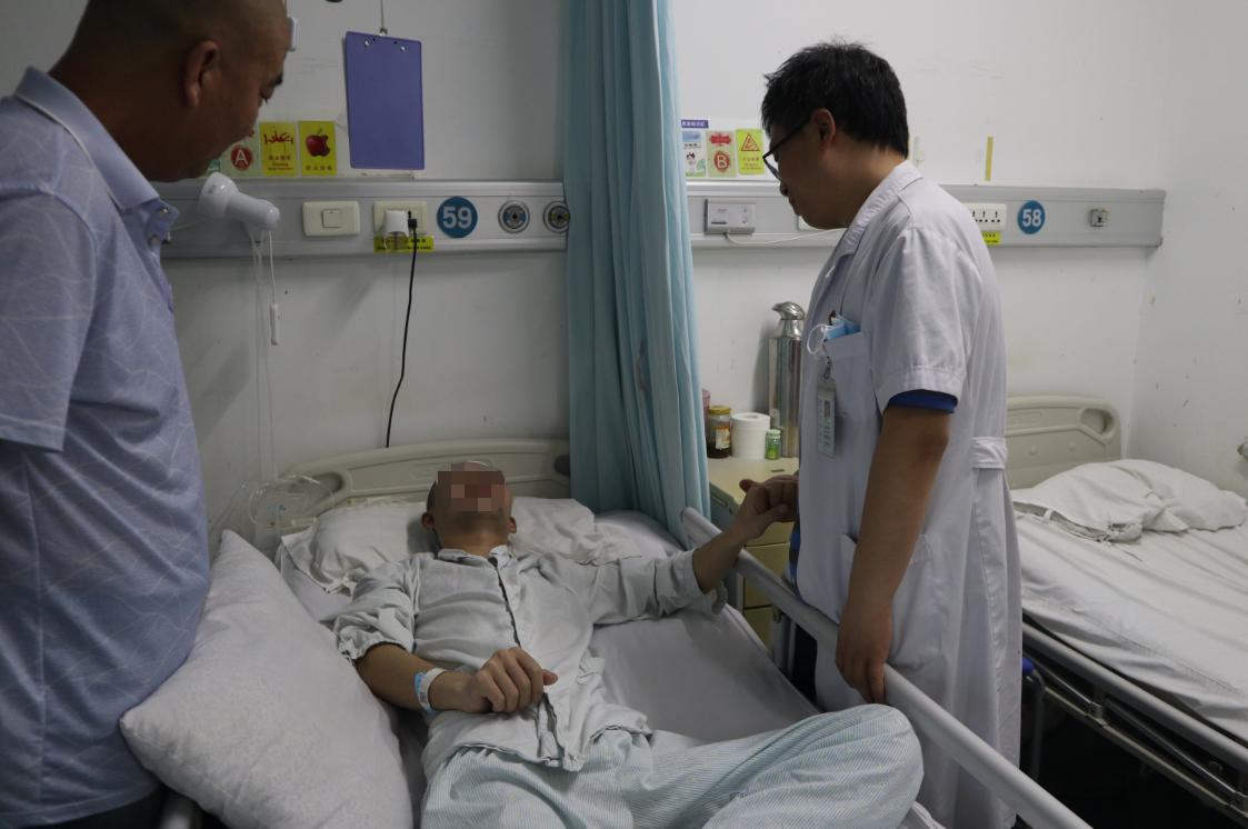 整形鼻子导致脑脊液鼻漏,应该如何治疗,医生终于说了实话