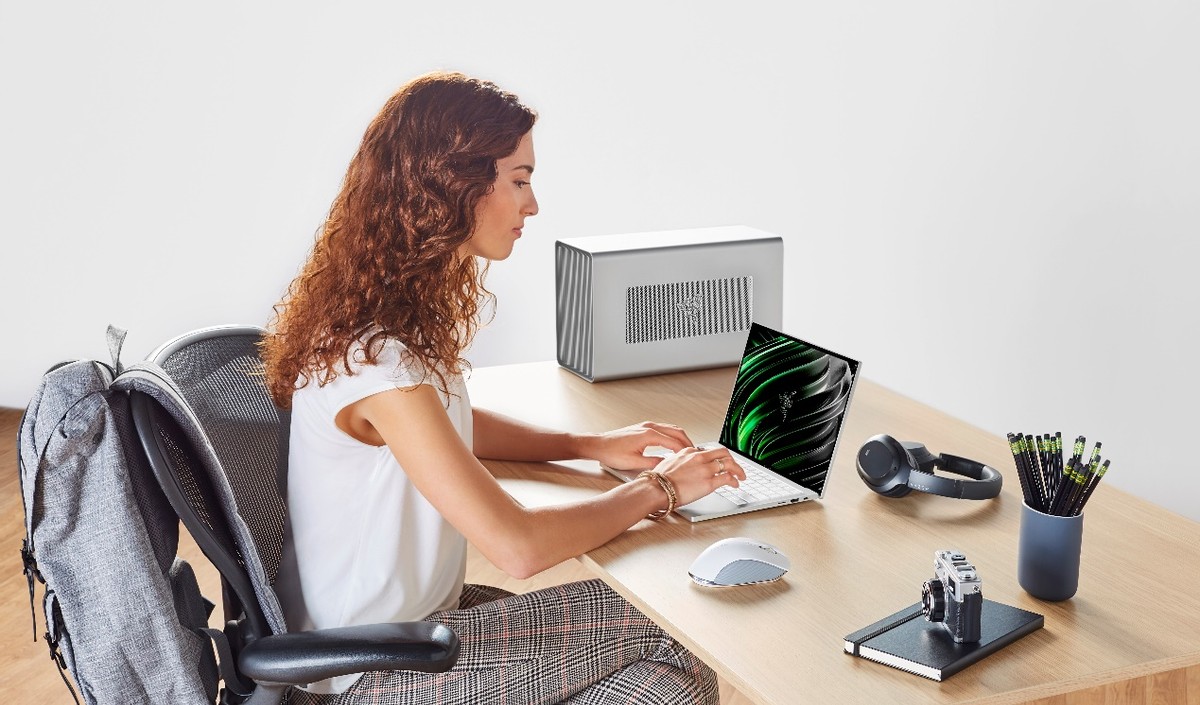 razerbook13璇勬祴,razerbook