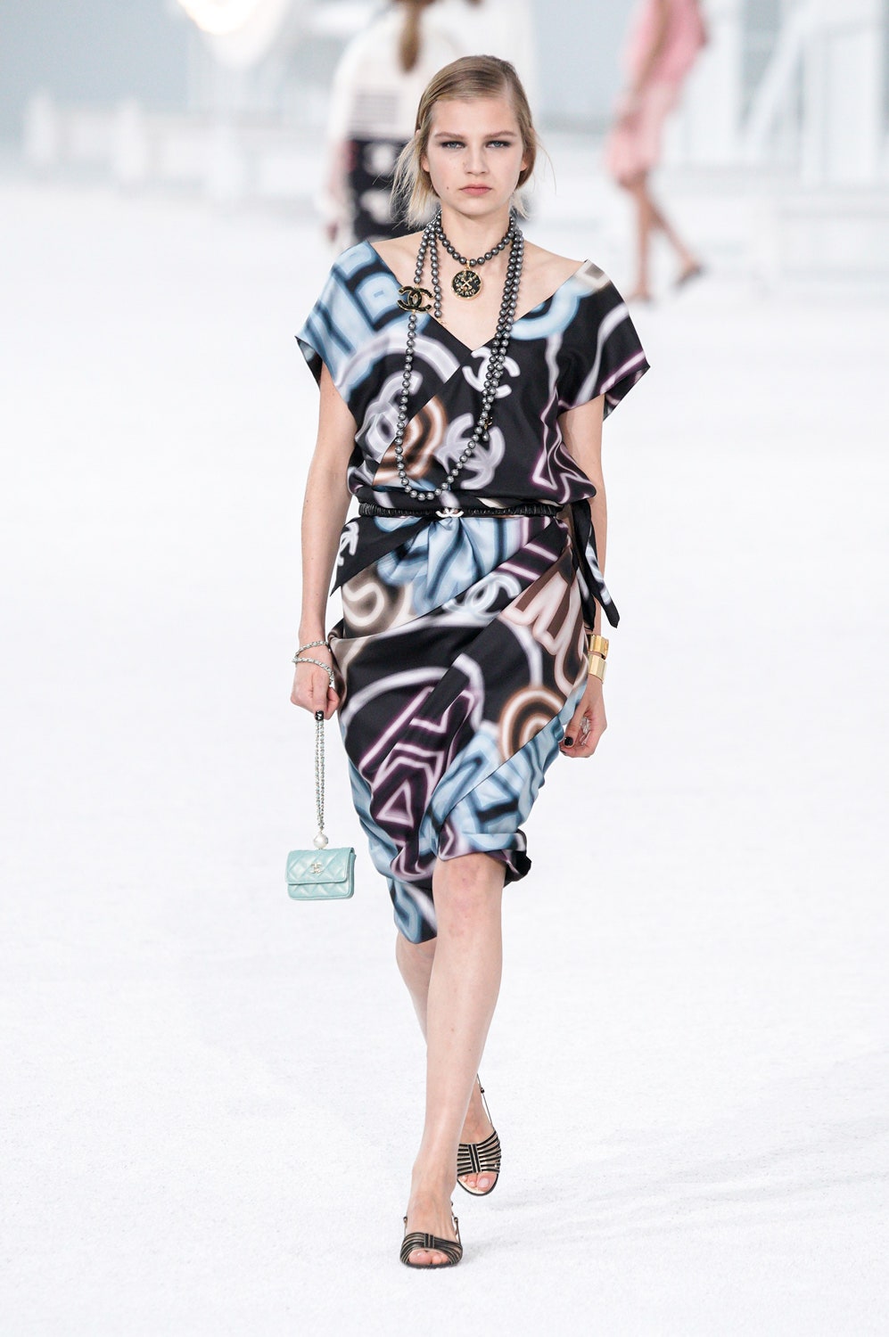 2023巴黎时装周chanel周迅,巴黎时装周chanel2024