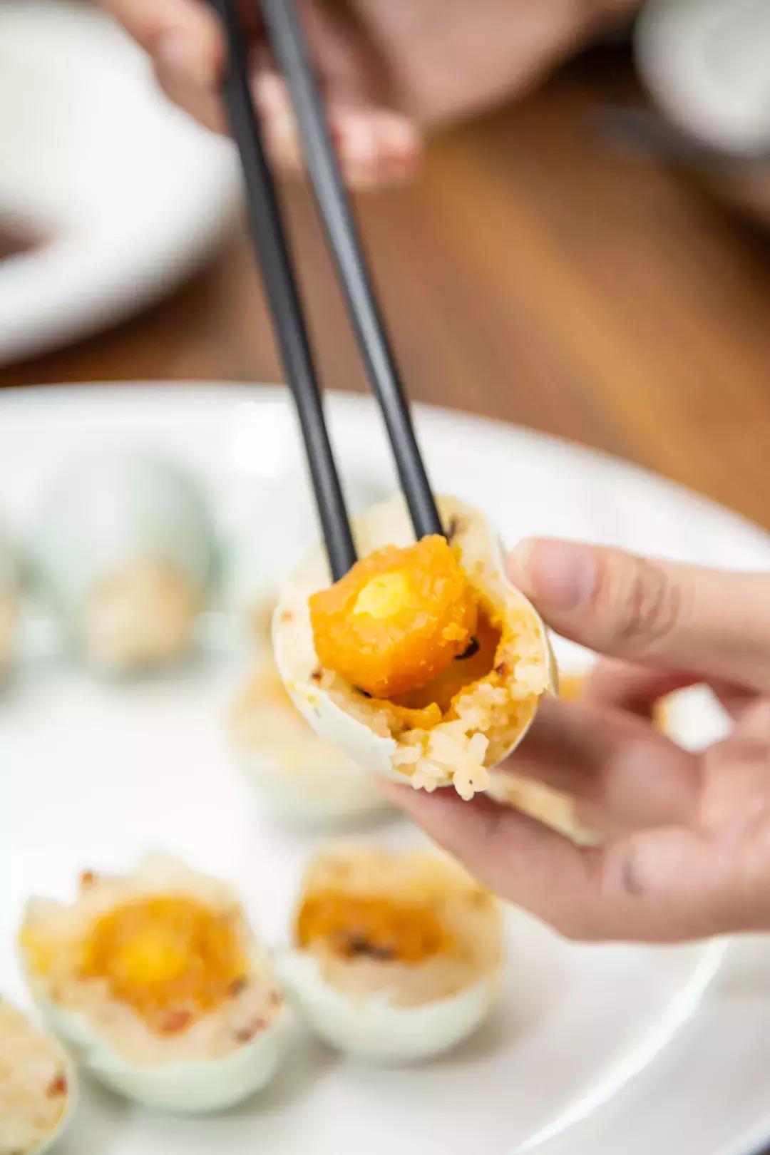 鍚嶉棬椋熷爞,闅愯棌鍦ㄤ竴鐗囧巶鍖轰箣涓殑楗爞