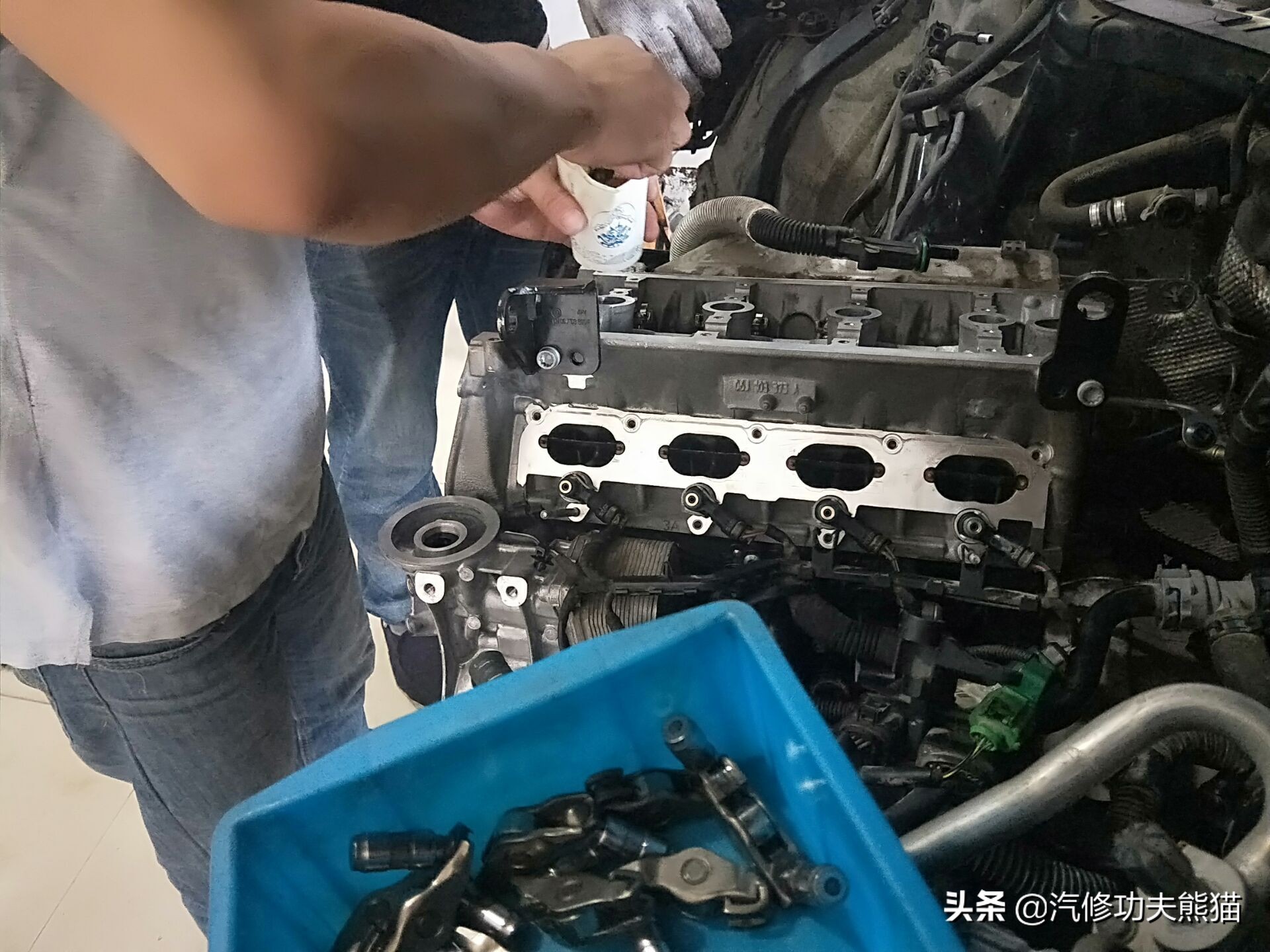 07年奥迪a6轻微烧机油怎么解决,奥迪2007款a6烧机油的原因