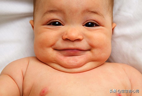 新生儿出现这十件奇怪的事情，新手妈妈要正确认识