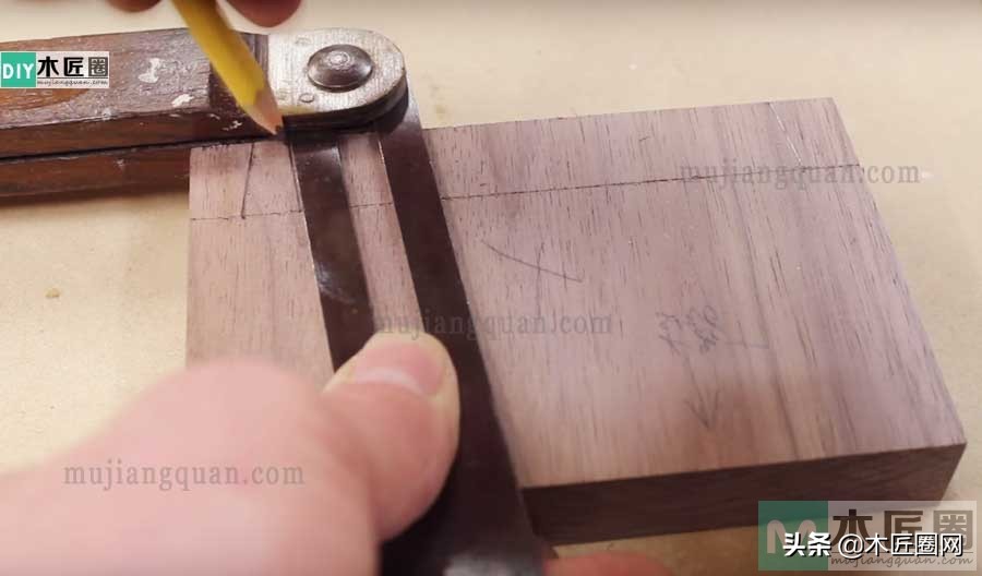 吉他架挂墙怎么做,自制吉他挂壁架尺寸