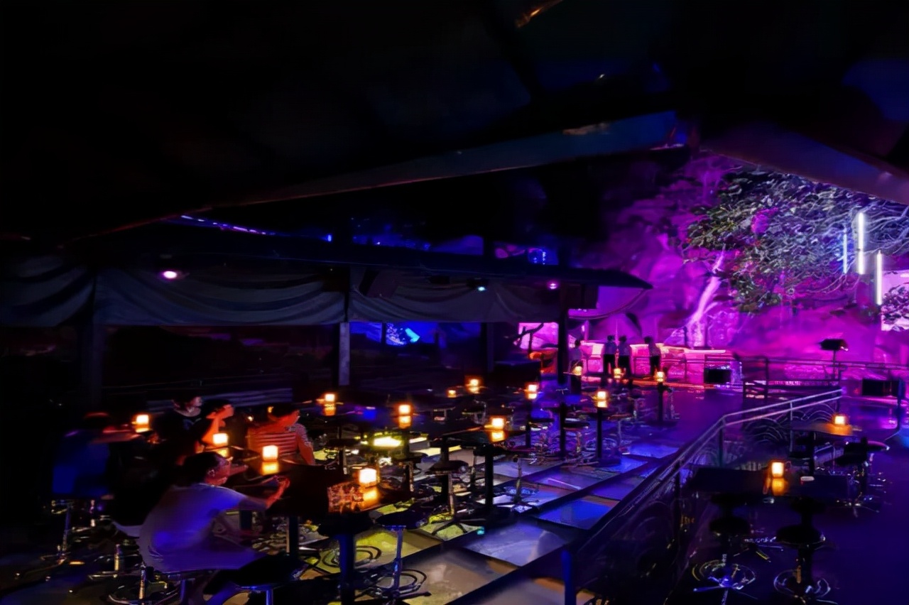 住进山林秘境泡私家汤池,住进风景里享受原生态乡村生活