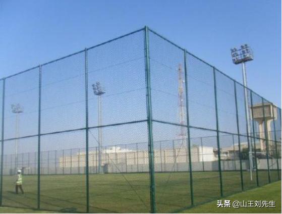 体育场组合式护栏,体育场围栏护栏图片